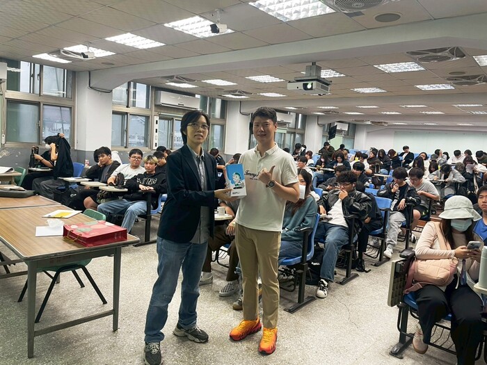 [114.11.17] 專題演講：114-1「化工生技概論」專題講座－台灣美光記憶體 高士涵工程師「美光工程師日常來嘍~」圖片