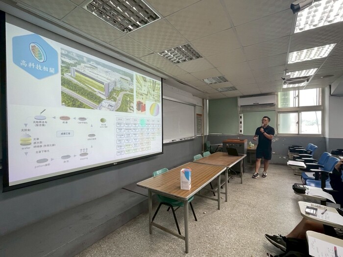 [114.09.22] 專題演講：114-1「化工生技概論」專題講座－台大化工系 賴宥任博士後研究員「工程專業探索與跨領域整合」圖片