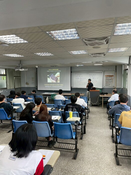 [114.11.10] 專題演講：114-1「化工生技概論」專題講座－星展銀行 數據分析部 陳逸凡協理「關於跨領域-從學校到工作」圖片