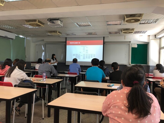 [109.10.26] 競賽：109學年度化工生技系職場實習競賽成果發表圖片